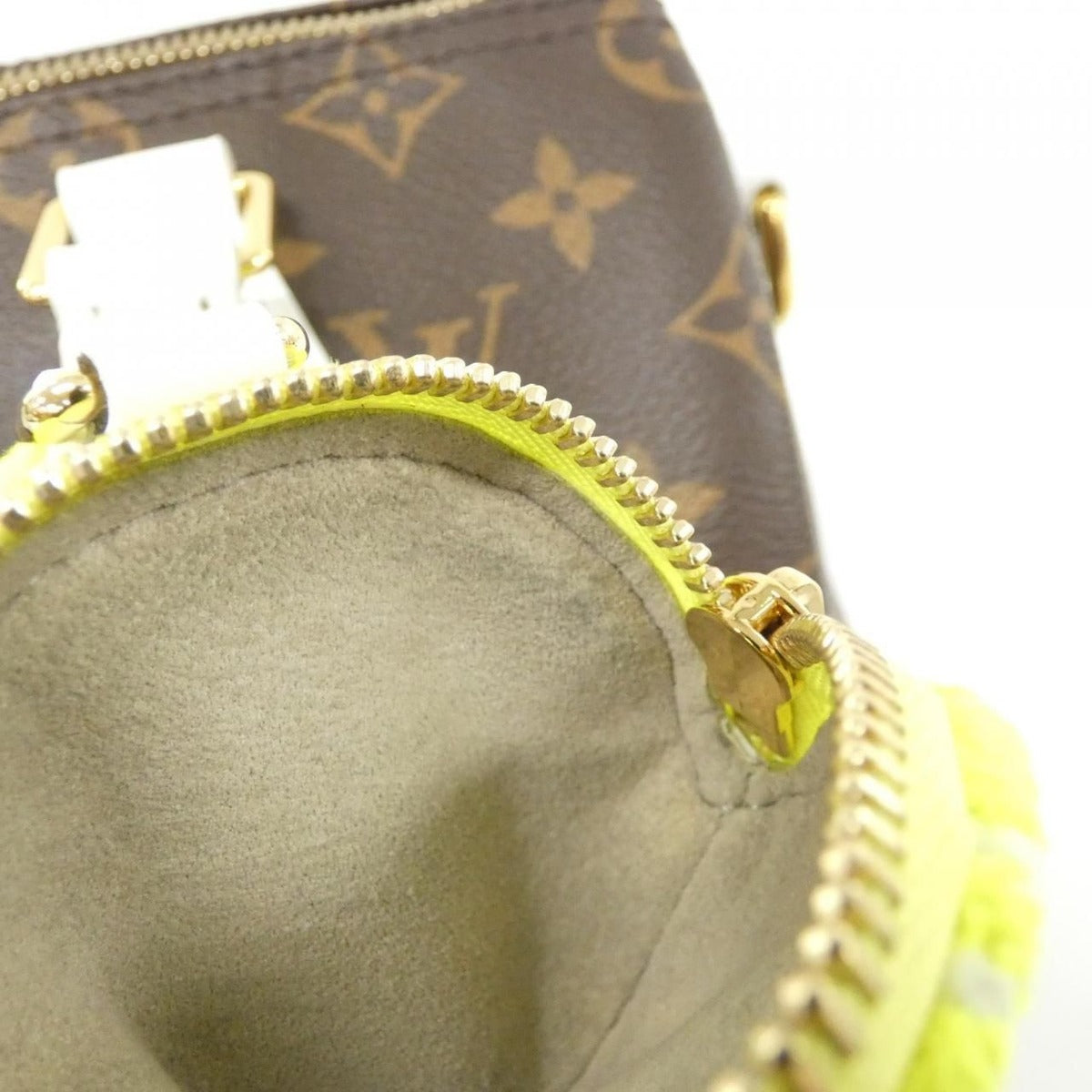Louis Vuitton Monogram Speedy Bandouliere 25 cm — view 3