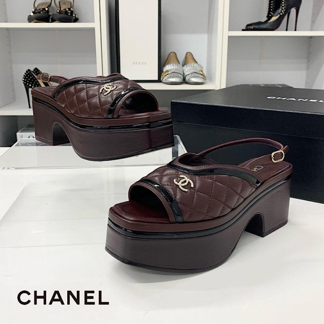 Chanel CC Logo Leather Quilted Ring Back Sandals Brown