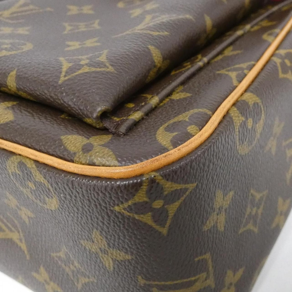 Louis Vuitton Monogram Viva-Cite GM Shoulder Bag Brown Marron — view 3