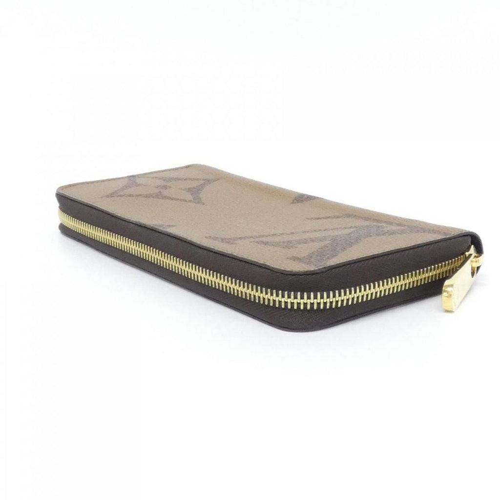 Louis Vuitton Monogram Giant Zippy Wallet — view 3
