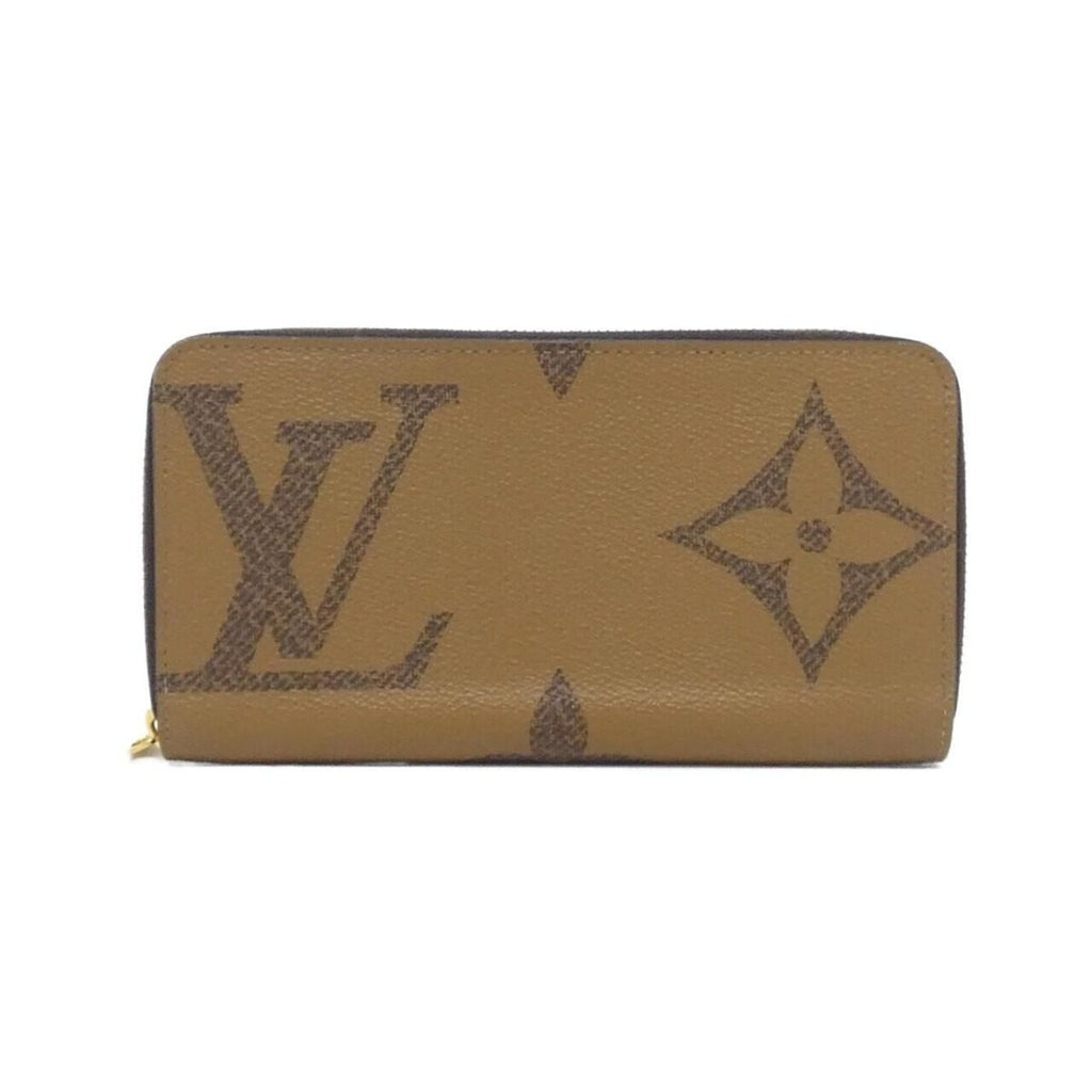 Louis Vuitton Monogram Giant Zippy Wallet