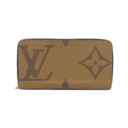 Louis Vuitton Monogram Giant Zippy Wallet