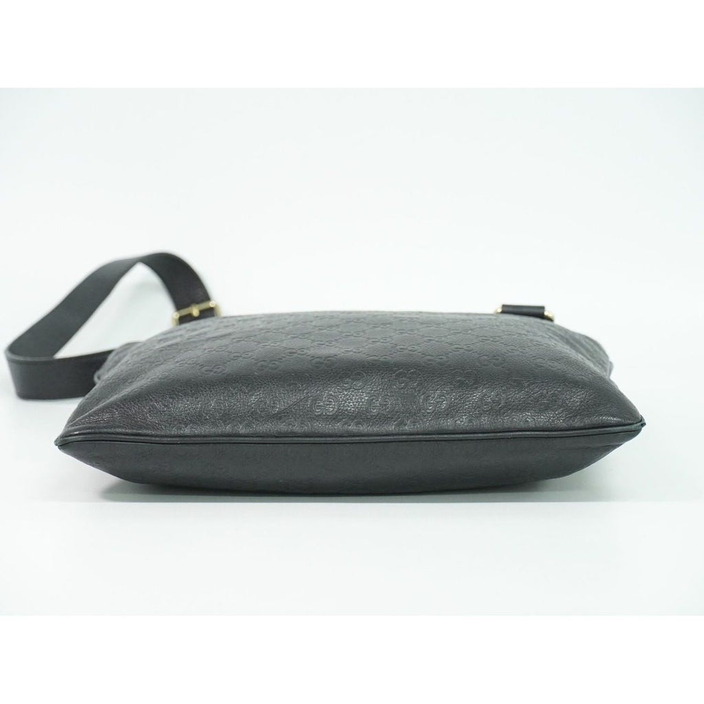 Gucci Guccissima Leather Shoulder Bag Pochette Black — view 3