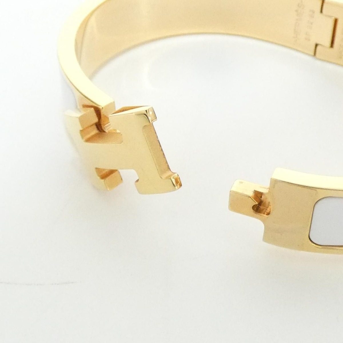 Hermes Click Ash PM Bracelet — view 6