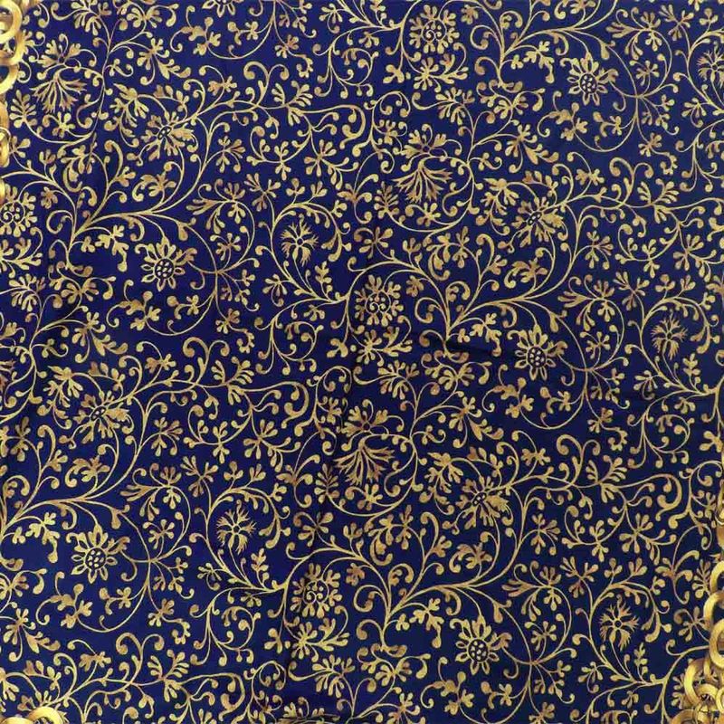Chanel Large Shawl Chain Pattern Coco Mark Wool Silk Gold Bold 135 cm — view 8