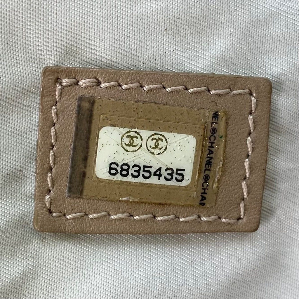 Chanel Tote New Travel Beige A3 Mothers — view 5