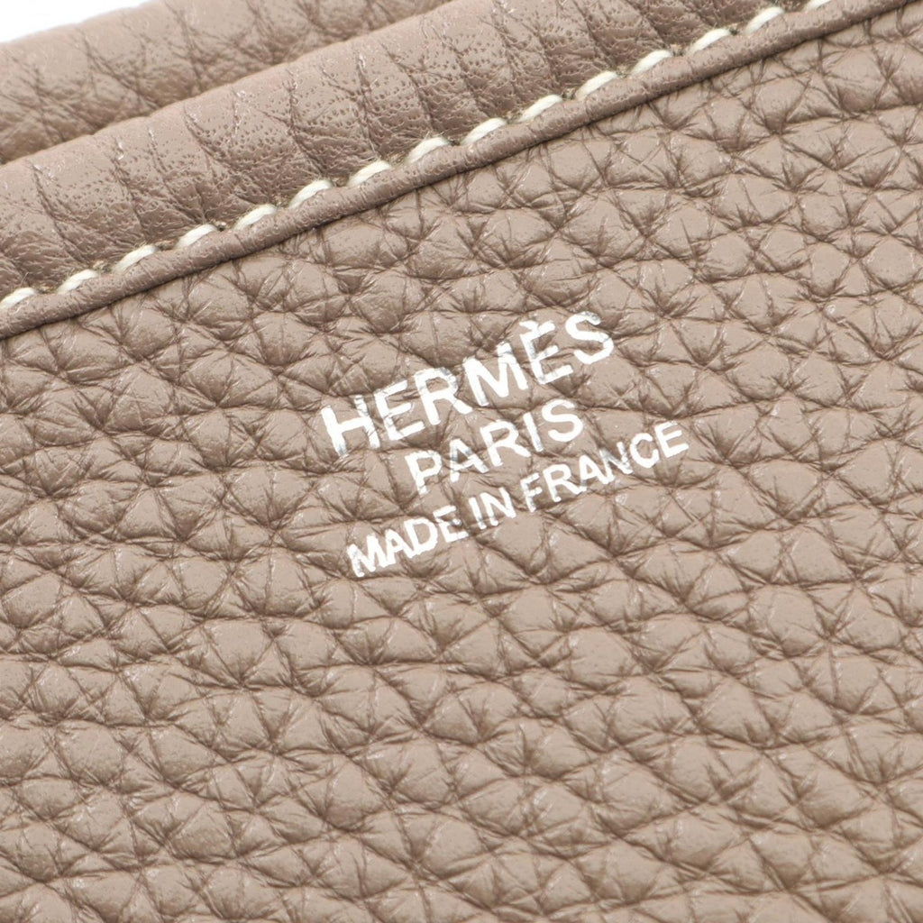 Hermes Shoulder Bag Evelyne 1 Anne GM Etoupe Leather — view 4