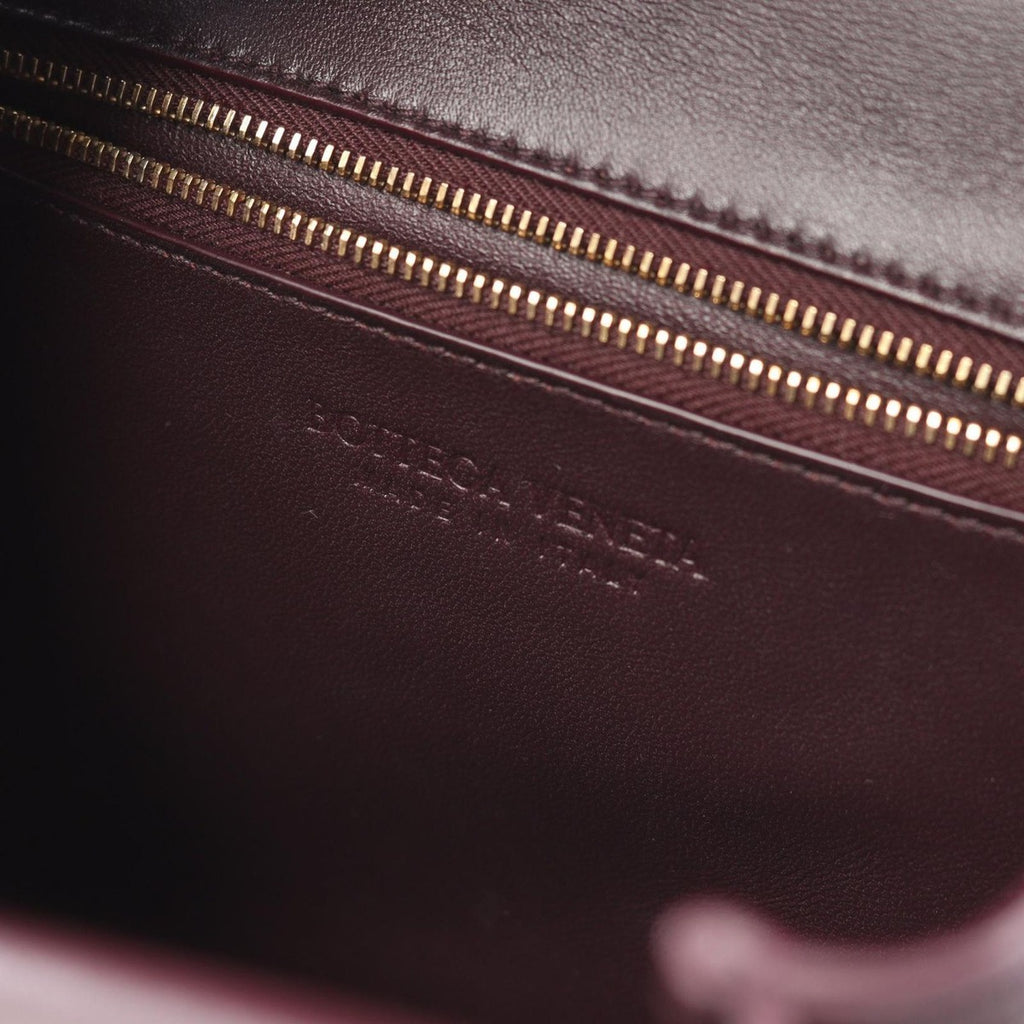 Bottega Veneta Shoulder Bag the Clip Gold Leather — view 4