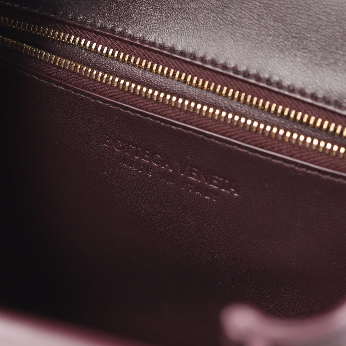 Bottega Veneta Shoulder Bag the Clip Gold Leather — view 4