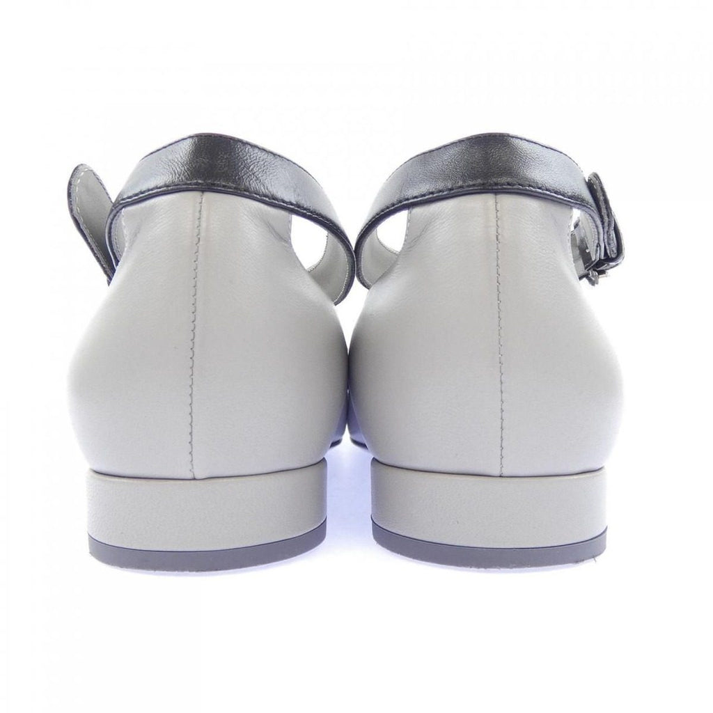 Chanel Flat Shoes Flats Gray — view 5