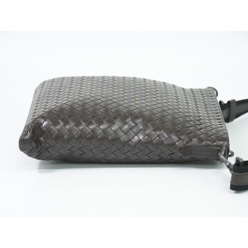 Bottega Veneta Intrecciato Shoulder Bag Pochette Leather Brown — view 3