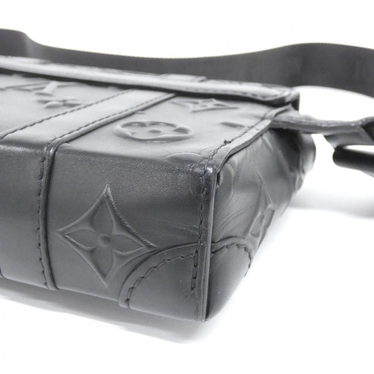 Louis Vuitton Monogram Seal Trunks Sling Bag Black — view 3