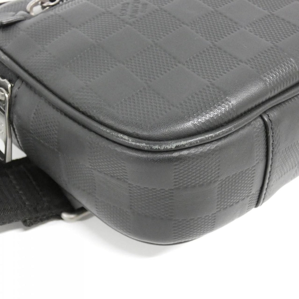 Louis Vuitton Damier Infini Ambler Shoulder Bag Onyx Mat — view 3