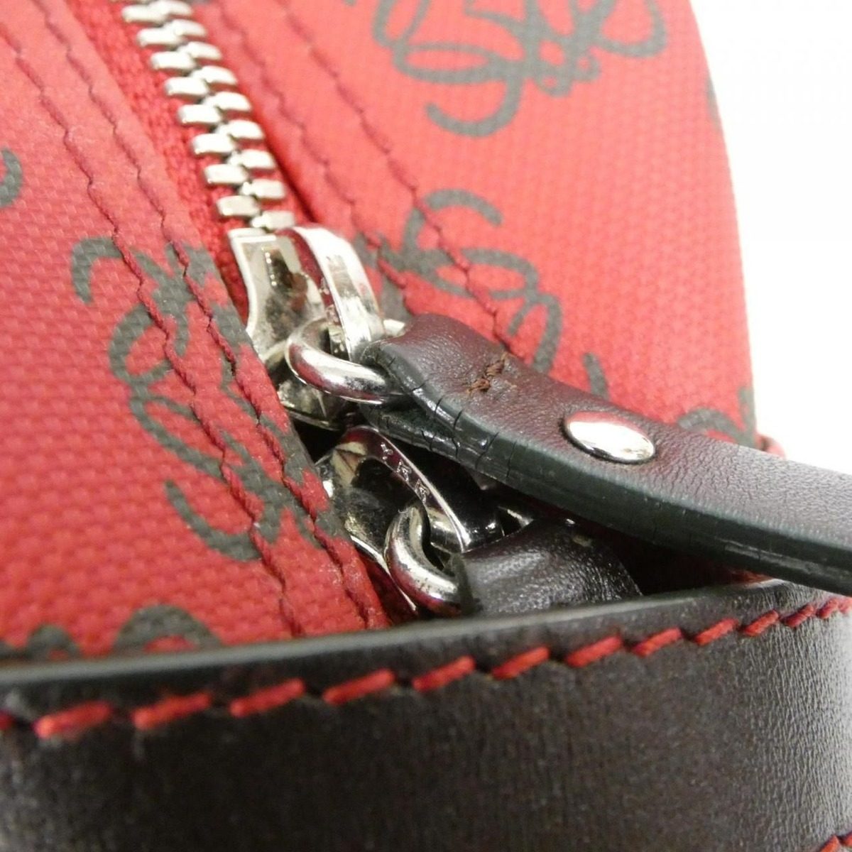 Loewe Vintage Bag Handbag Red — view 7