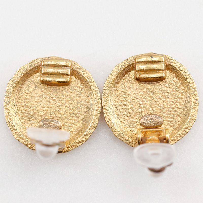 Chanel Flower Motif Gold Plated 99 a 7.5 g Earrings — view 6