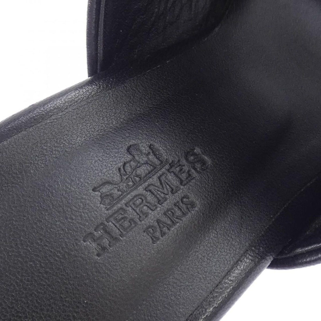 Hermes Glossy Chaine D'ancre Sandals — view 6