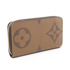 Louis Vuitton Round Wallet Zippy Canvas Wall — view 2