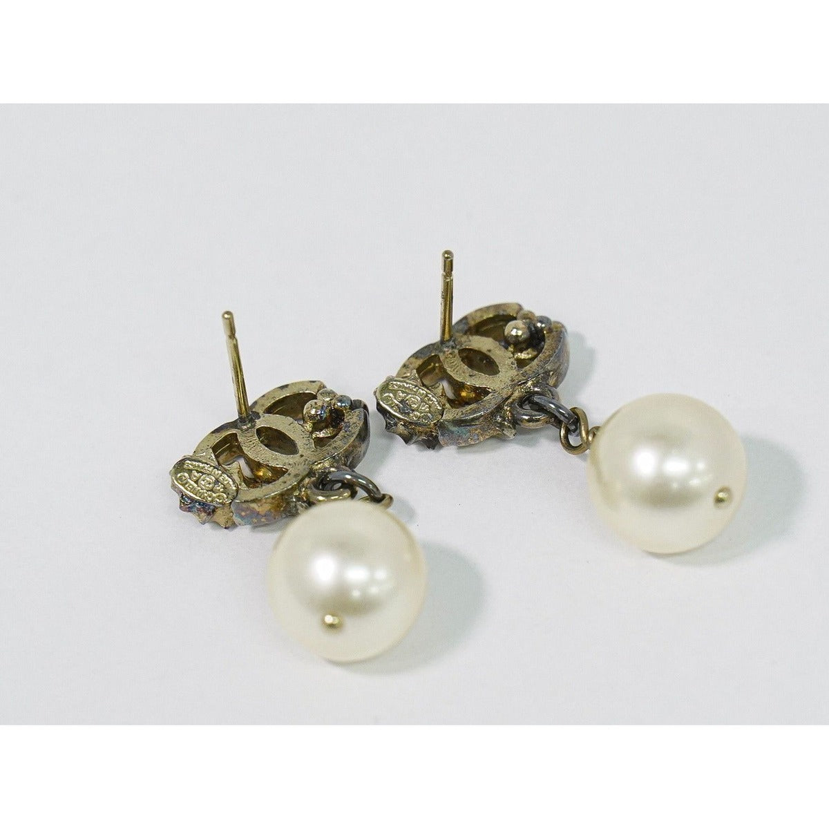 Chanel CC Logo Faux Pearl Earrings Gold Plated White — view 2