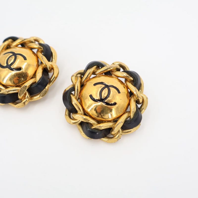 Chanel Coco Mark 29 Brooch GP and Leather Gold Scratch — view 3