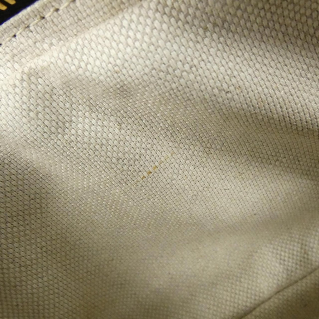 Bottega Veneta Pouch Gold — view 4