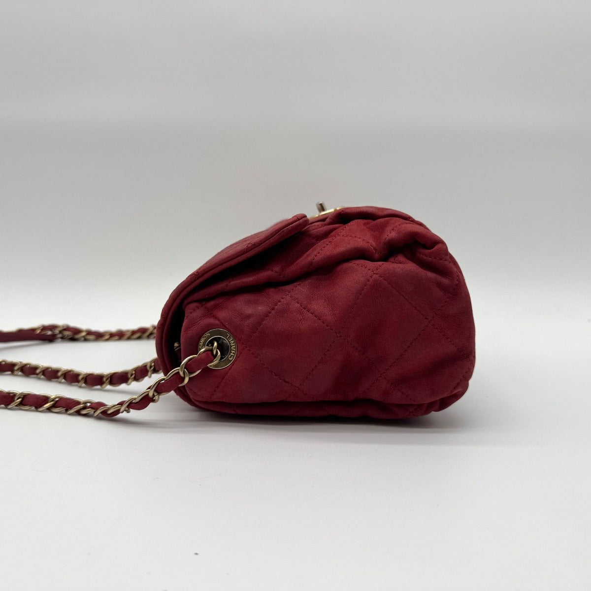 Chanel Shoulder Bag Quilted CC Logo Turnlock Gold Chain Leather Red Seal — view 4