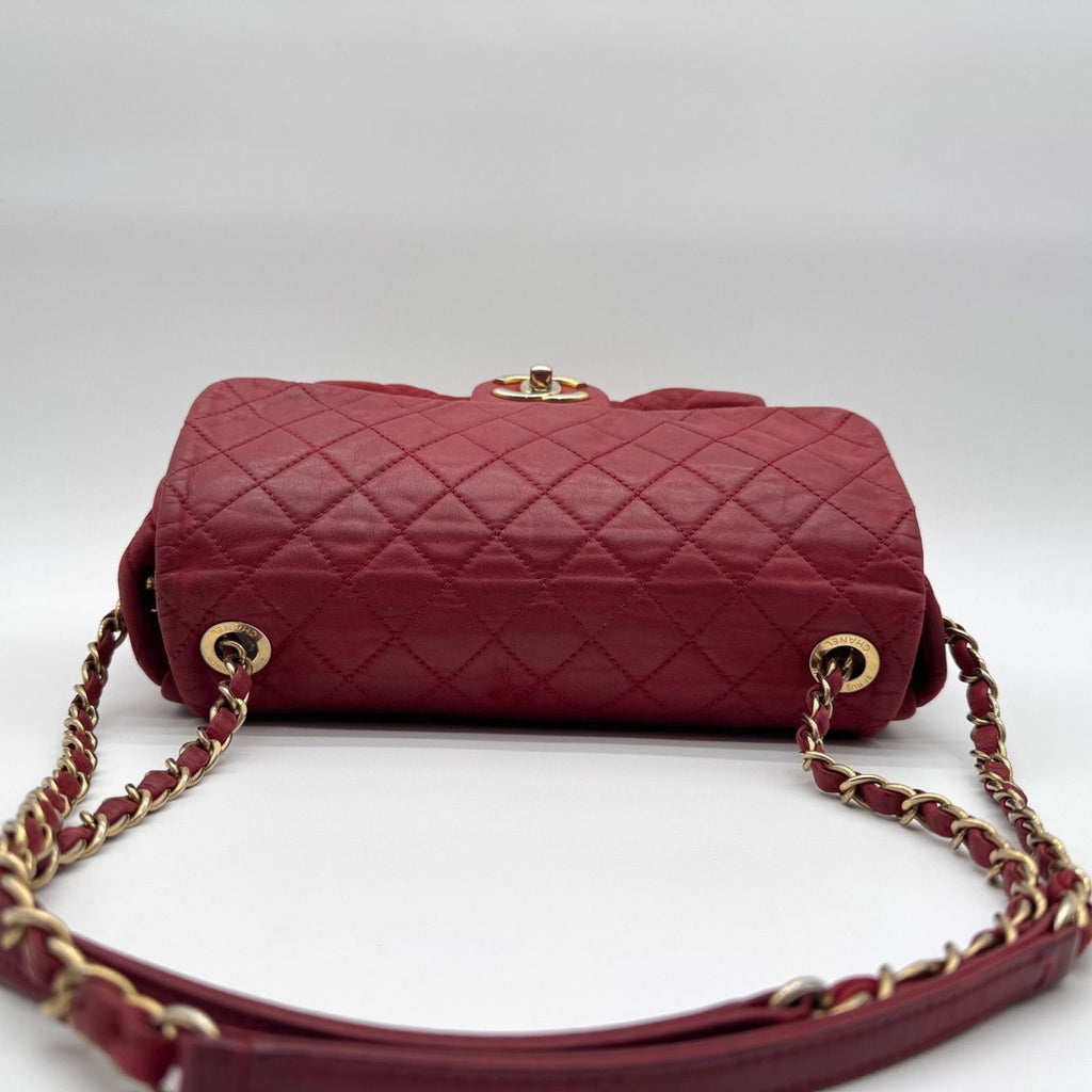 Chanel Shoulder Bag Quilted CC Logo Turnlock Gold Chain Leather Red Seal — view 5