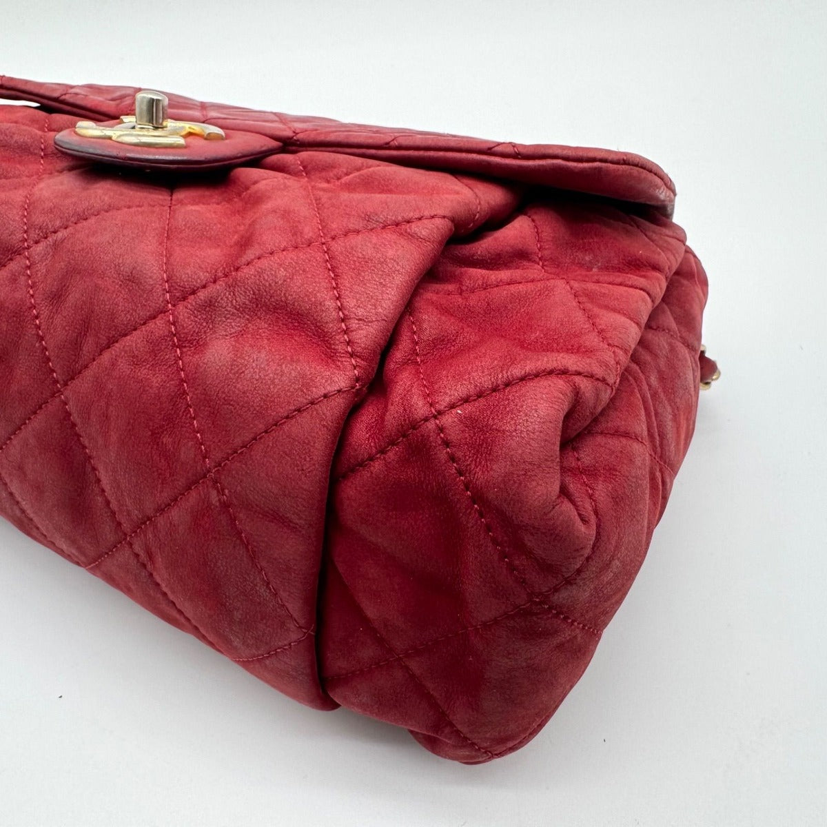Chanel Shoulder Bag Quilted CC Logo Turnlock Gold Chain Leather Red Seal — view 8