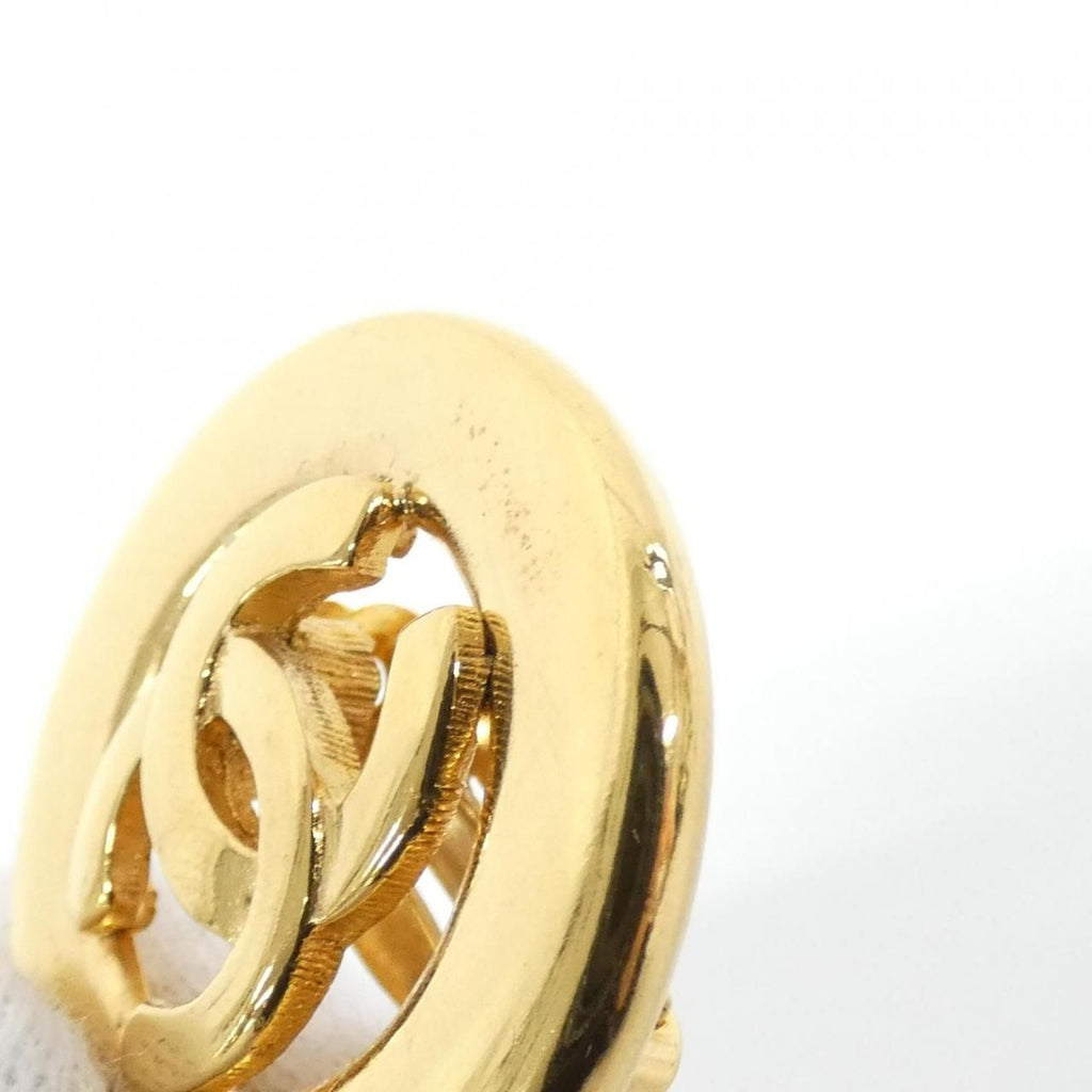 Chanel Vintage Earrings Gold — view 4