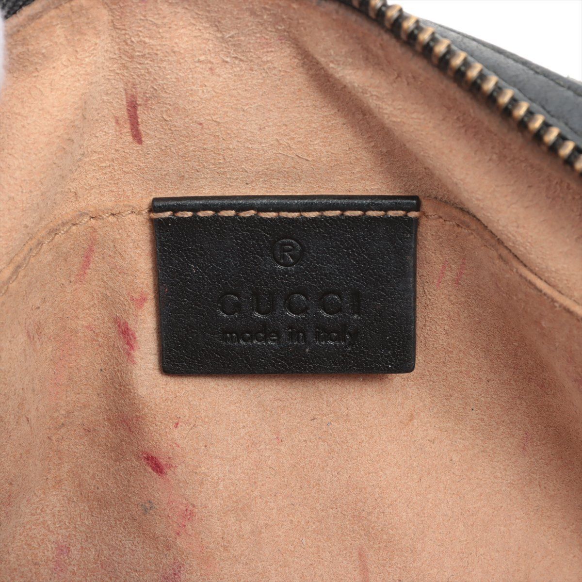 Gucci GG Marmont Heart Leather Pouch Black — view 5