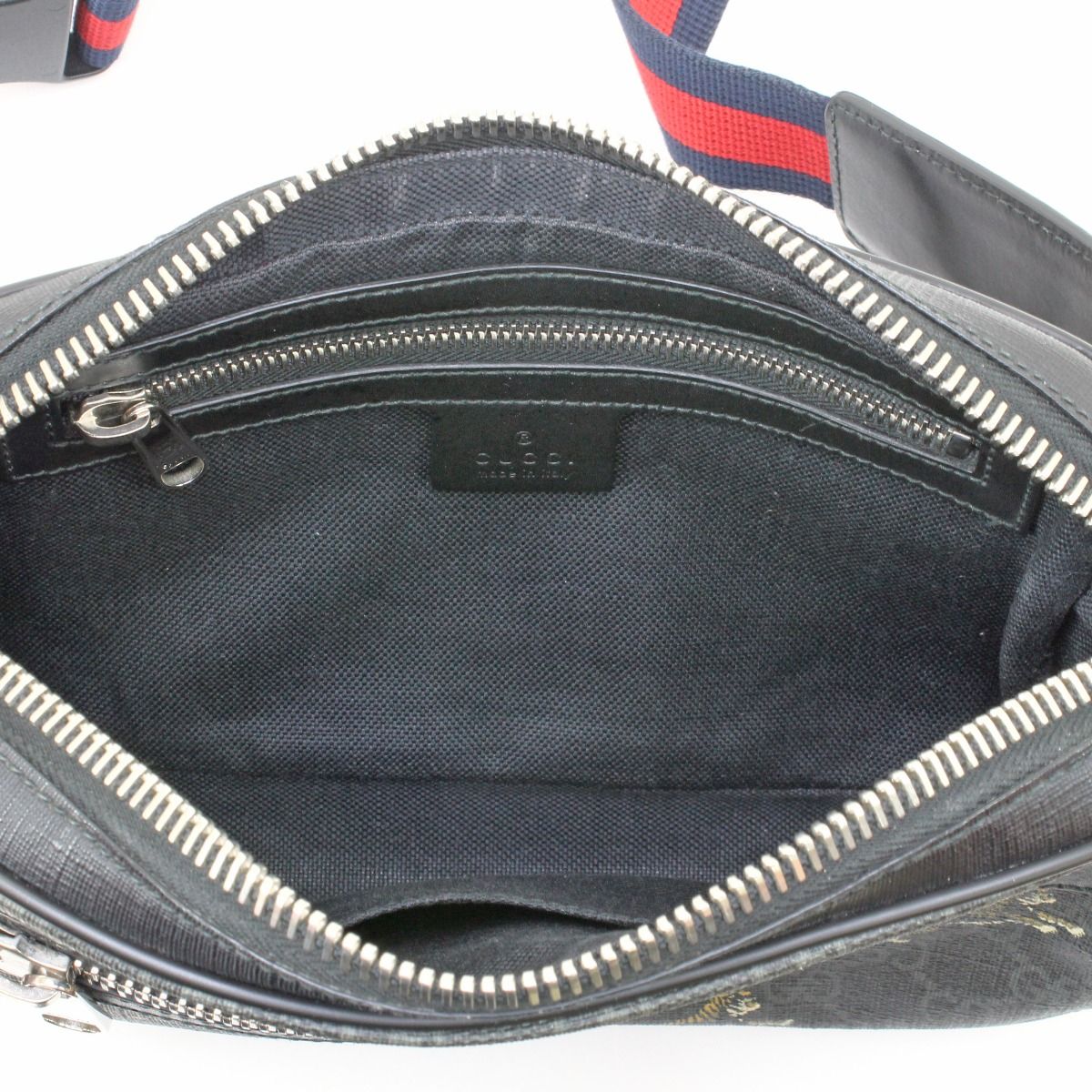 Gucci GG Supreme Taiga Body Bag — view 8