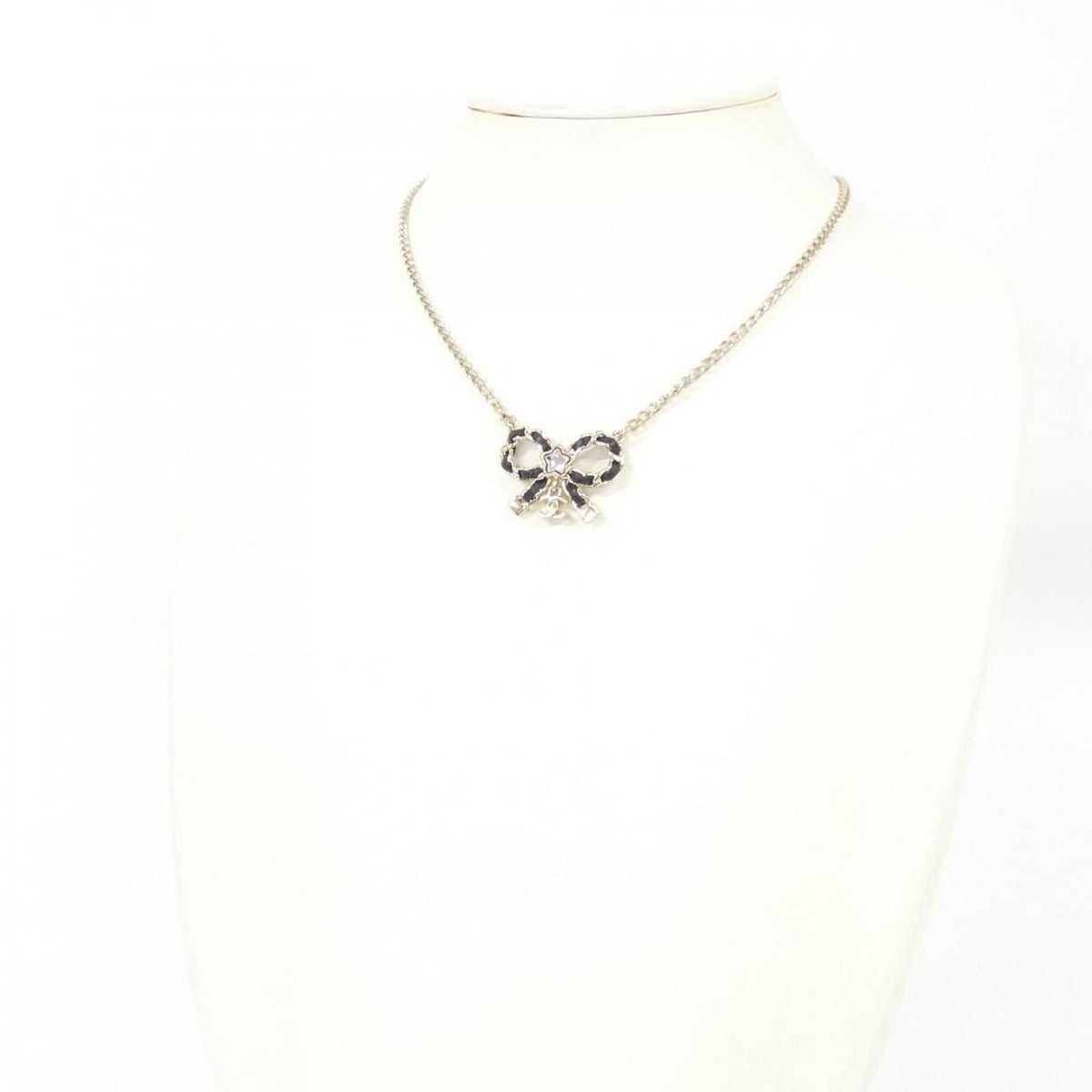 Chanel Necklace Black — view 6