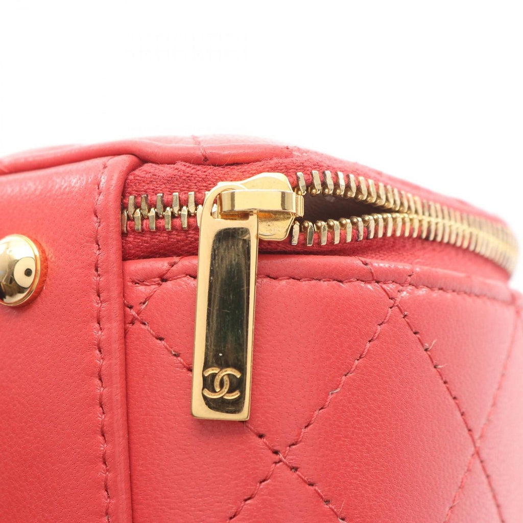 Chanel Shoulder Bag Quilted Red Lambskin — view 7