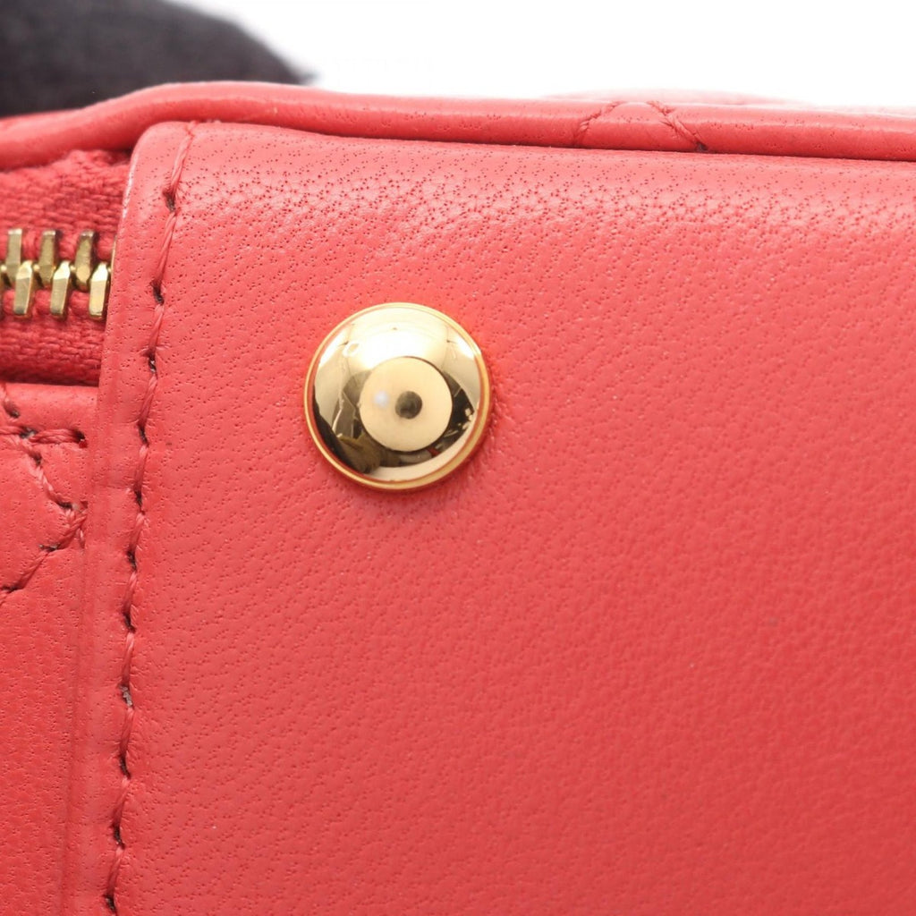 Chanel Shoulder Bag Quilted Red Lambskin — view 8
