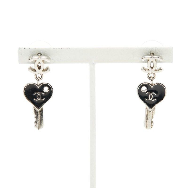 Chanel Coco Mark Heart Key Motif Silver Black Metal — view 2