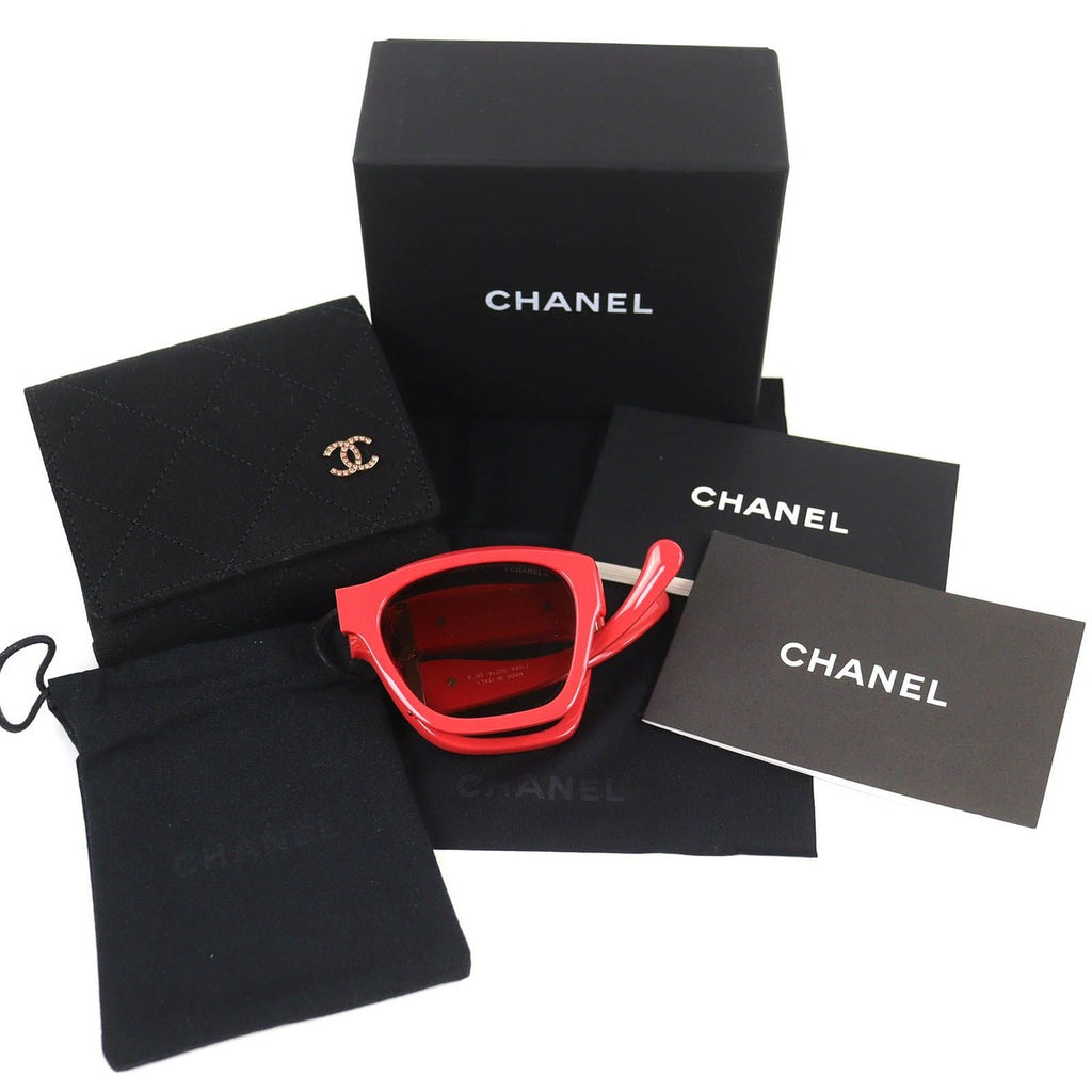 Chanel CC Logo Quilted Square — view 2