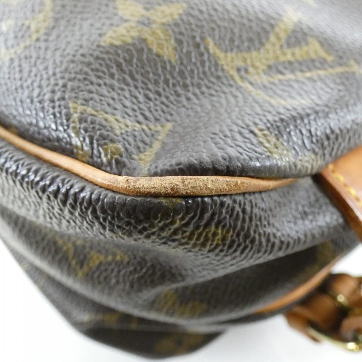 Louis Vuitton Monogram Saumur 30 cm — view 2