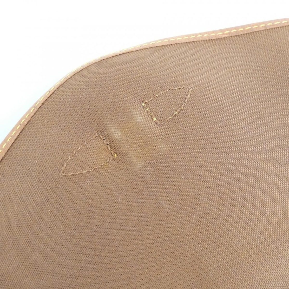 Louis Vuitton Monogram Saumur 30 cm — view 9