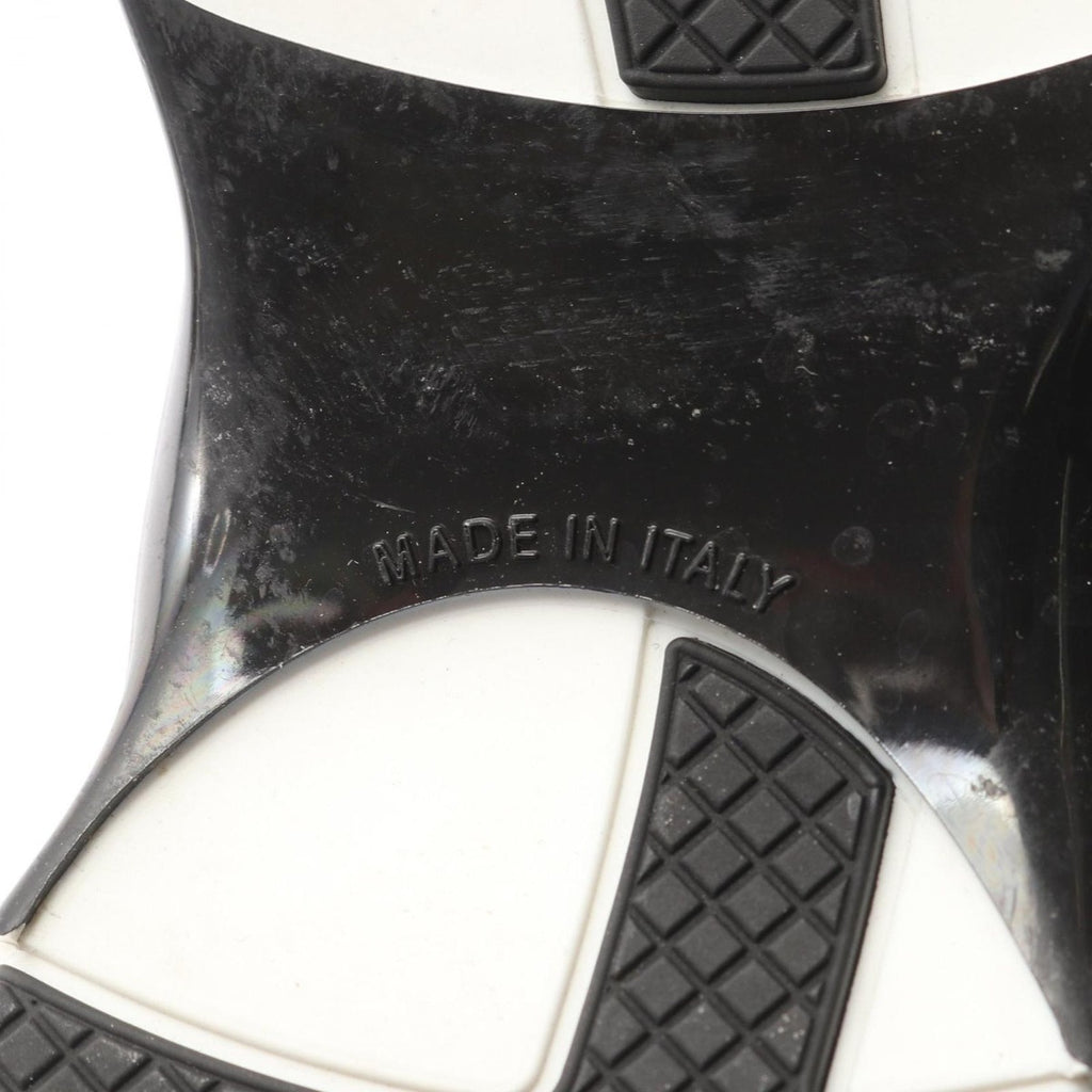 Chanel Sneakers CC Logo Silver Leather — view 6