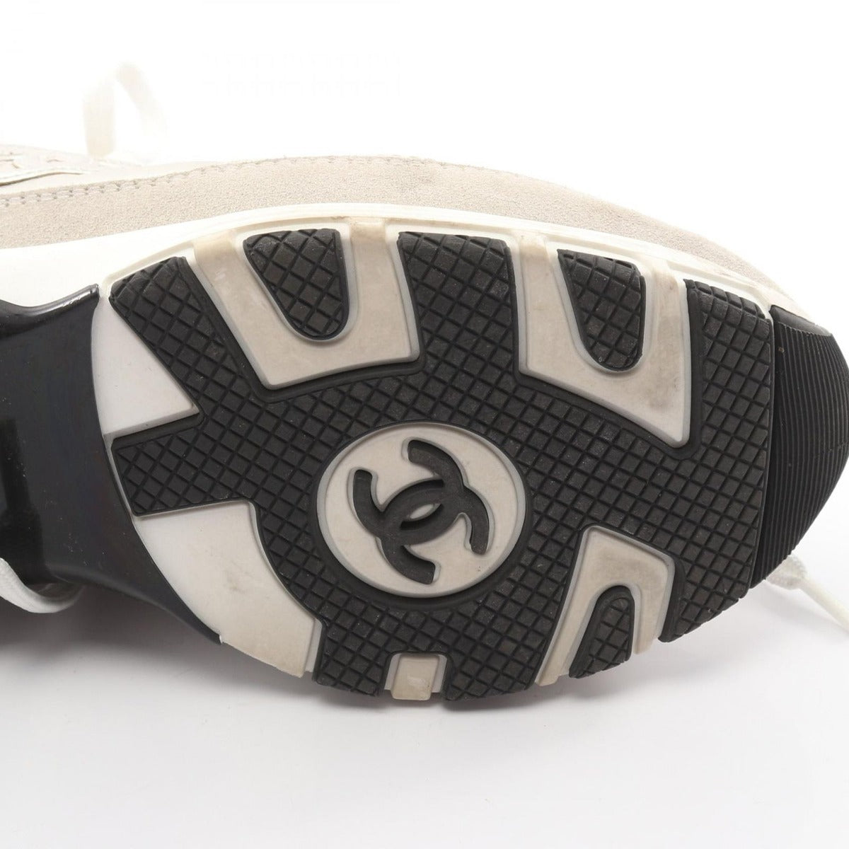 Chanel Sneakers CC Logo Silver Leather — view 9