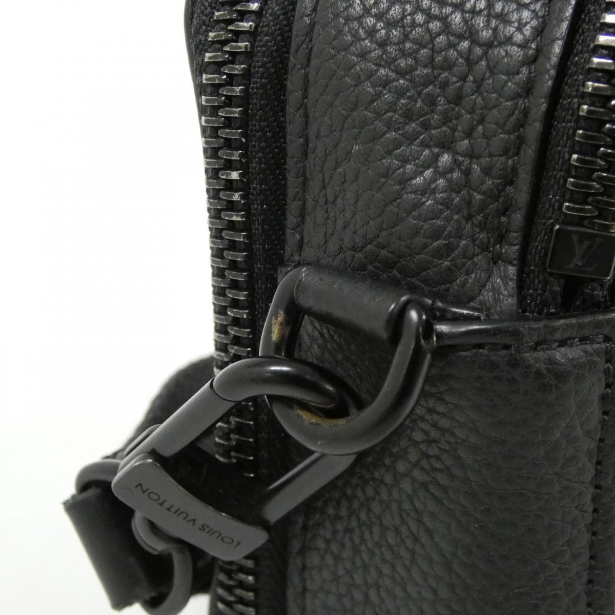 Louis Vuitton LV Aerogram Alpha Wearable Wallet Shoulder Bag — view 6