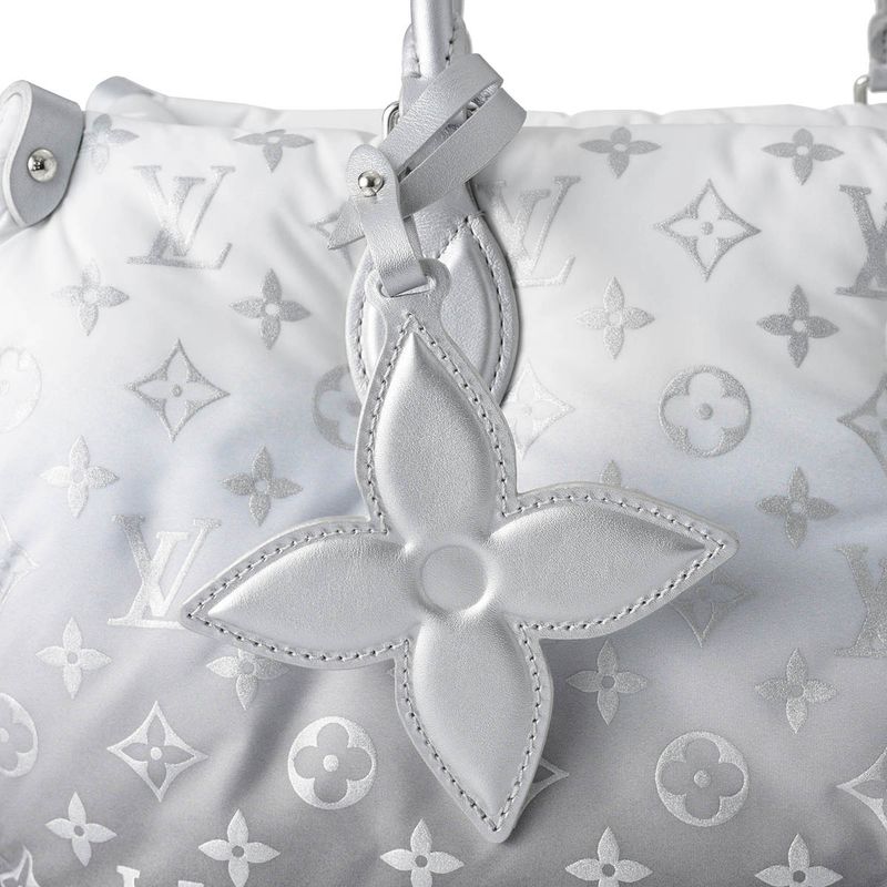 Louis Vuitton Tote Bag On The Go MM Frost Silver — view 6