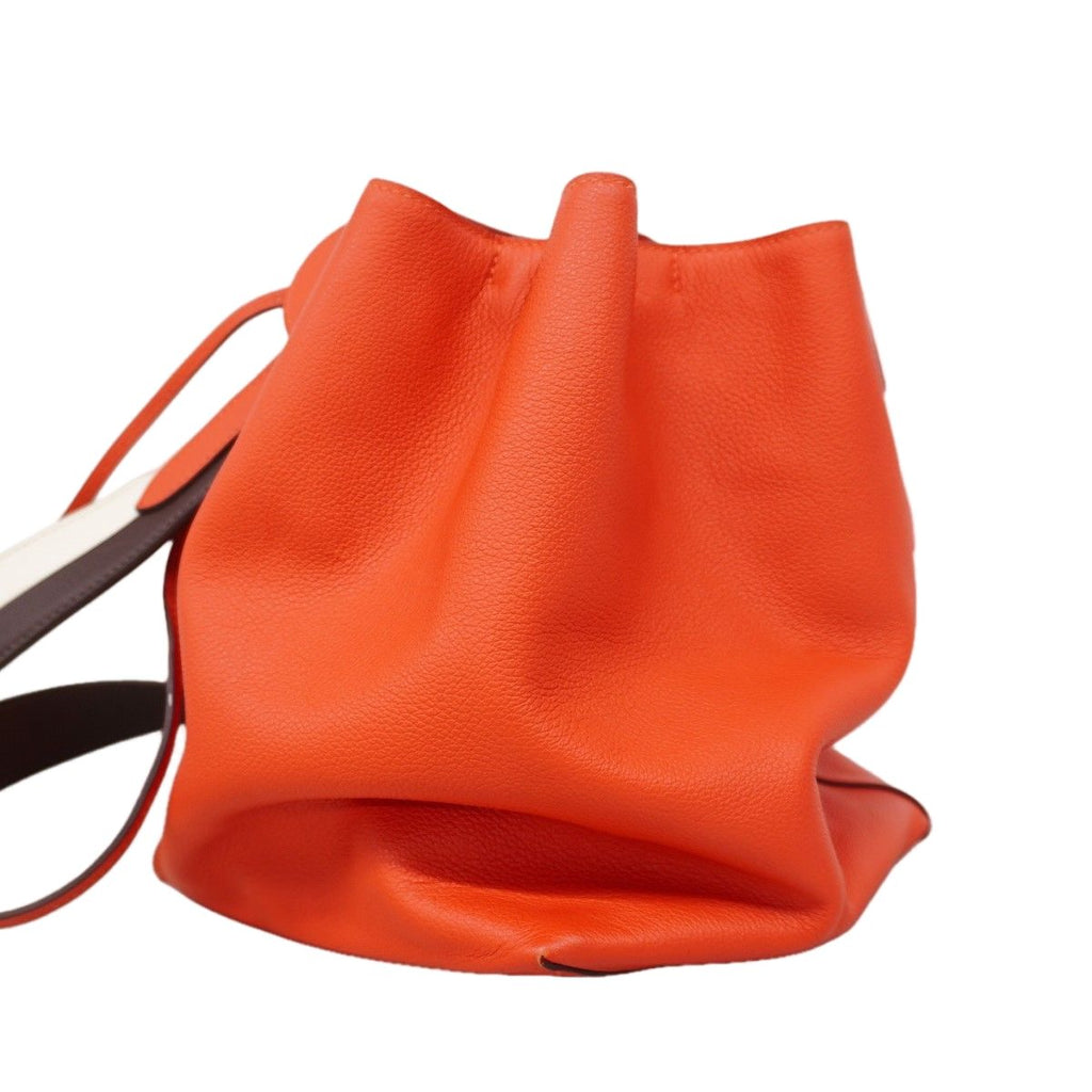 Hermes Shoulder Bag Ricol 17 Color Capucines Silver — view 2