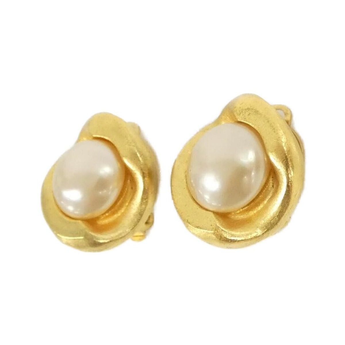Chanel Vintage Earrings Gold — view 2