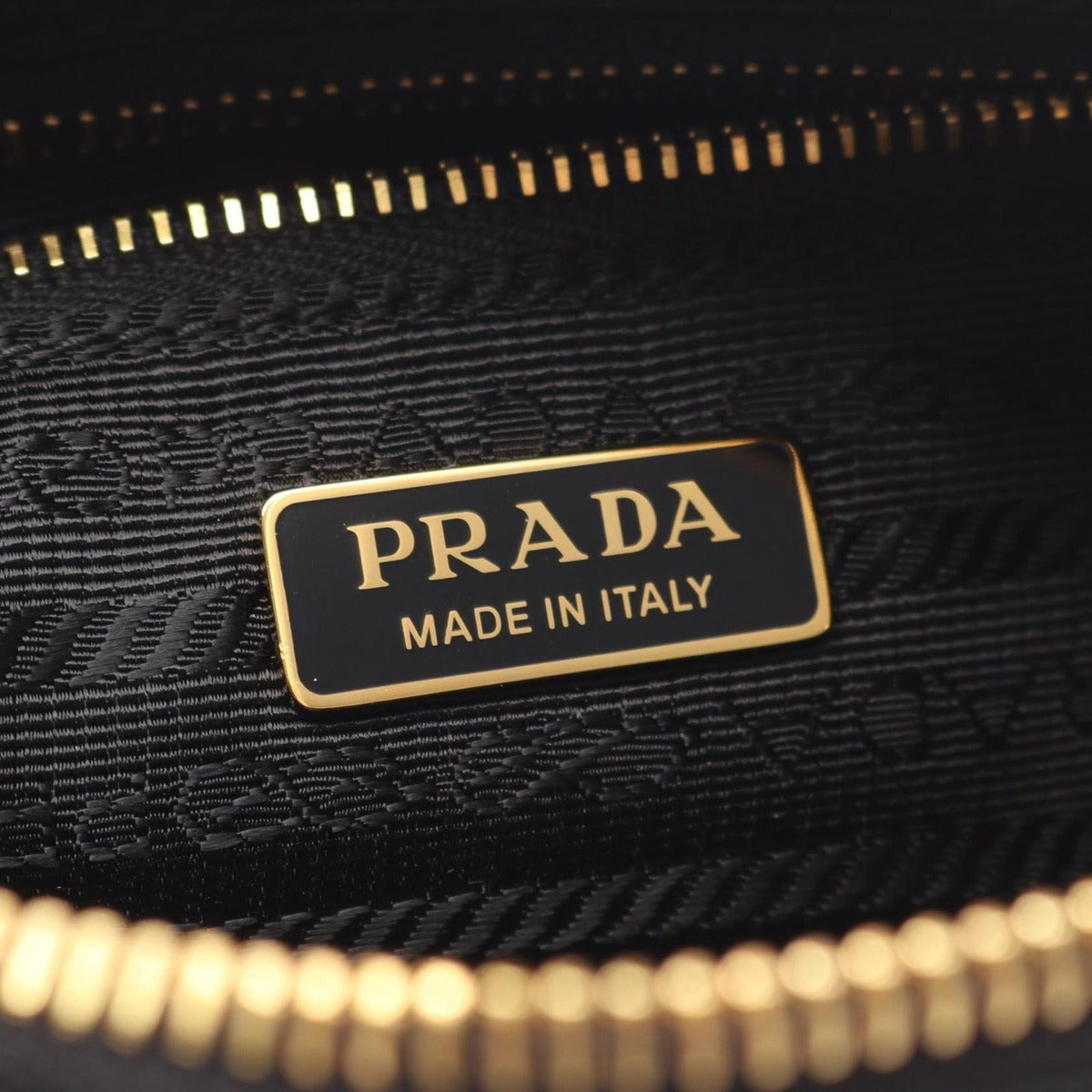 Prada Shoulder Bag Re-Nylon Pouch Tessuto Saffian Black — view 4