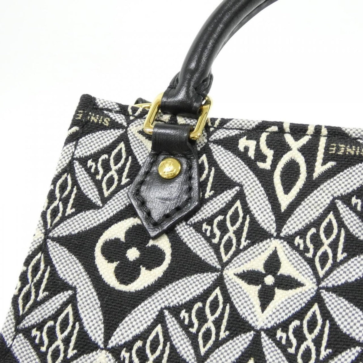 Louis Vuitton Petite Sac Plat Bag — view 3