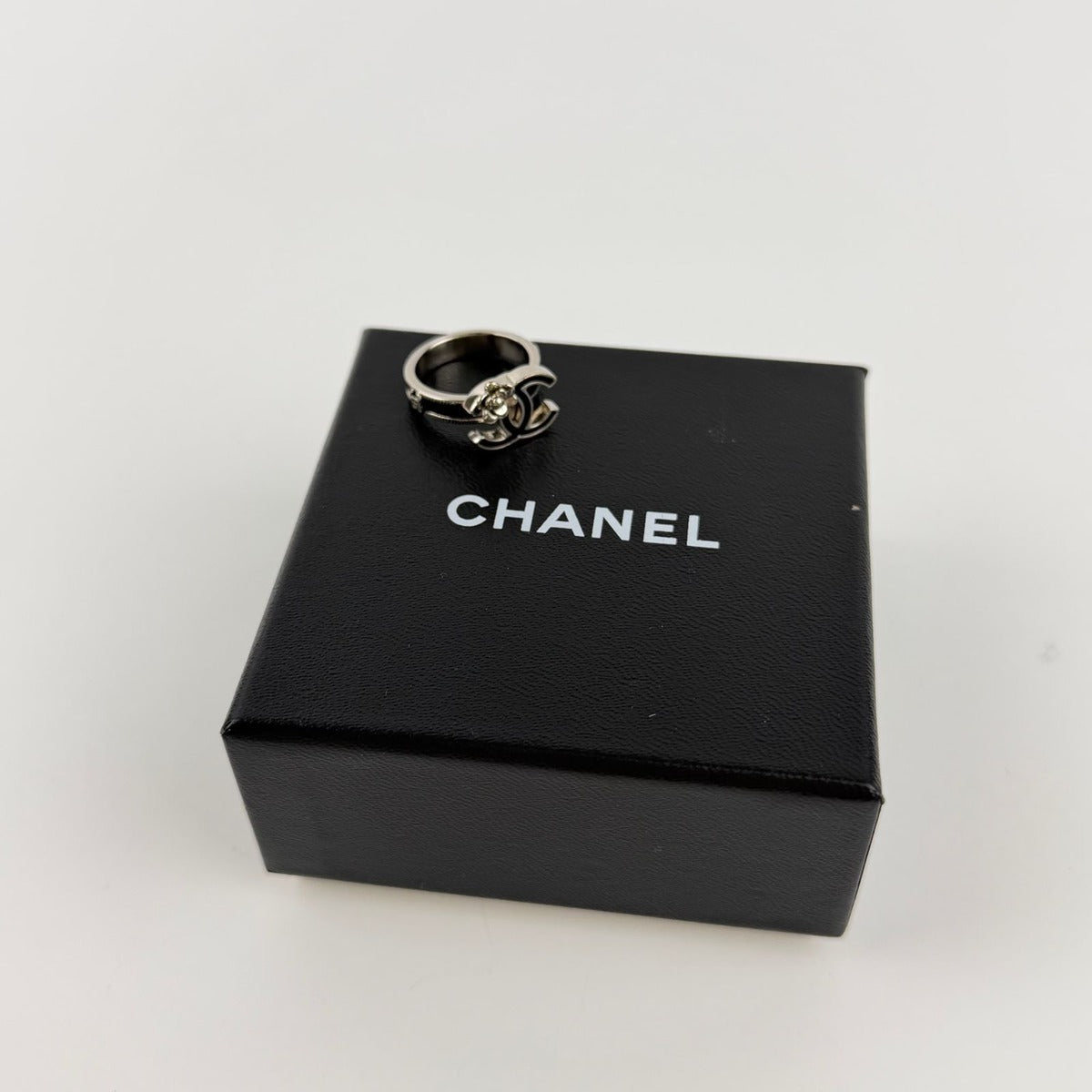 Chanel CC Logo Camellia Ring Silver Black Vintage