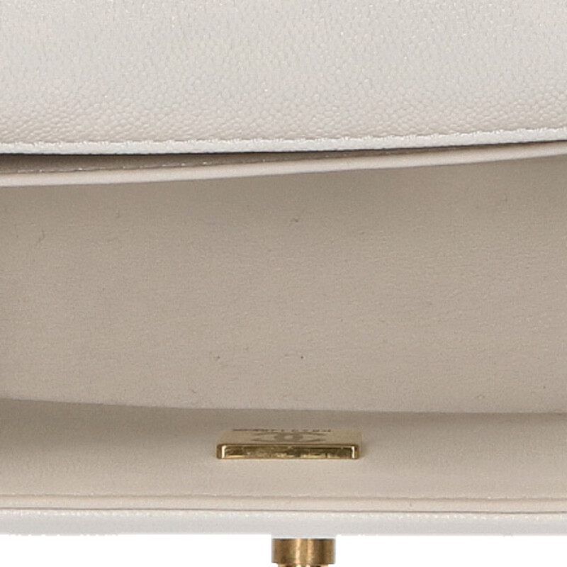 Chanel boy 20 Caviar Leather Flap Chain Shoulder Bag Women — view 4