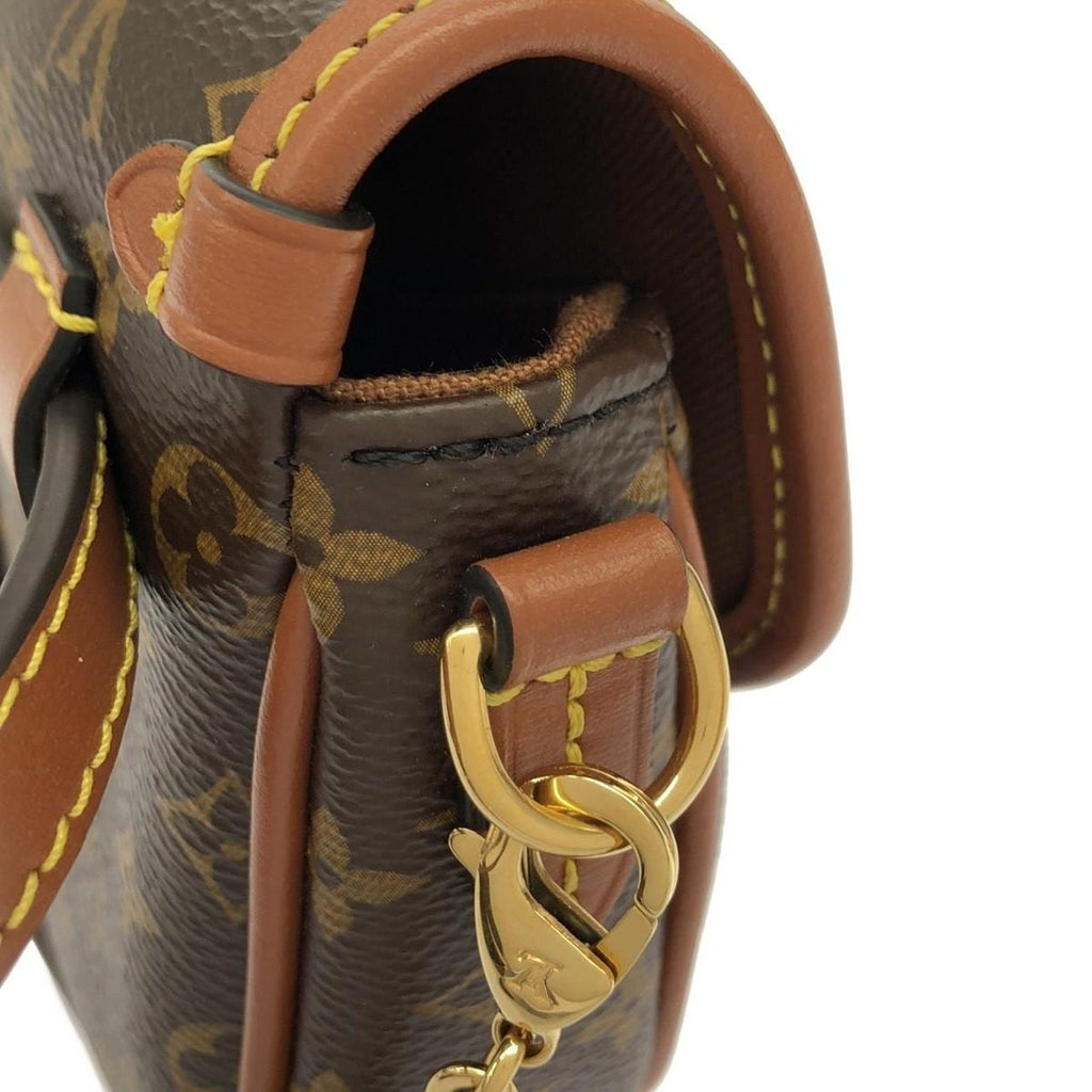 Louis Vuitton Monogram Solo Shoulder Bag — view 4