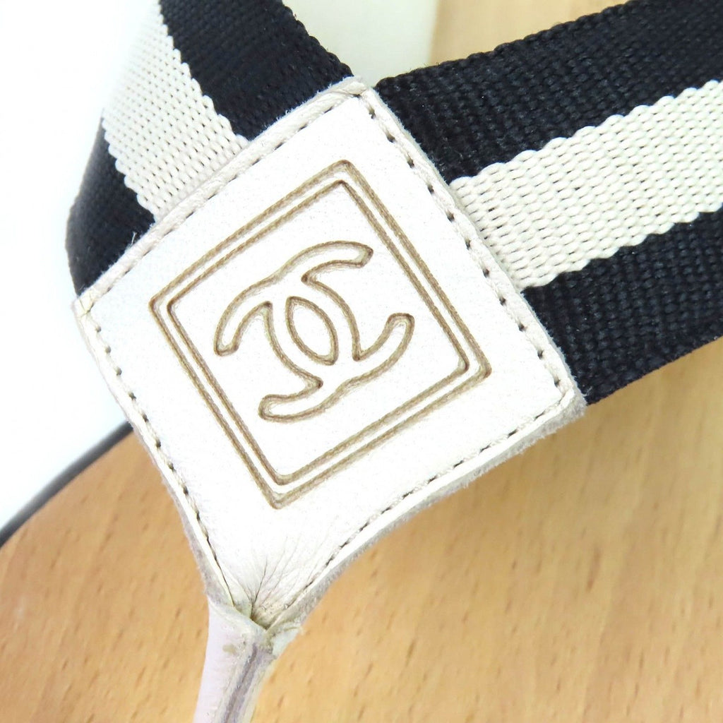 Chanel Entre Doigts CC Logo Wood Thong Sandals Beach Beige — view 8