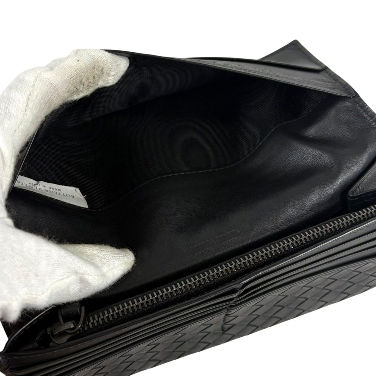 Bottega Veneta Intrecciato Leather Wallet Bifold Black — view 7